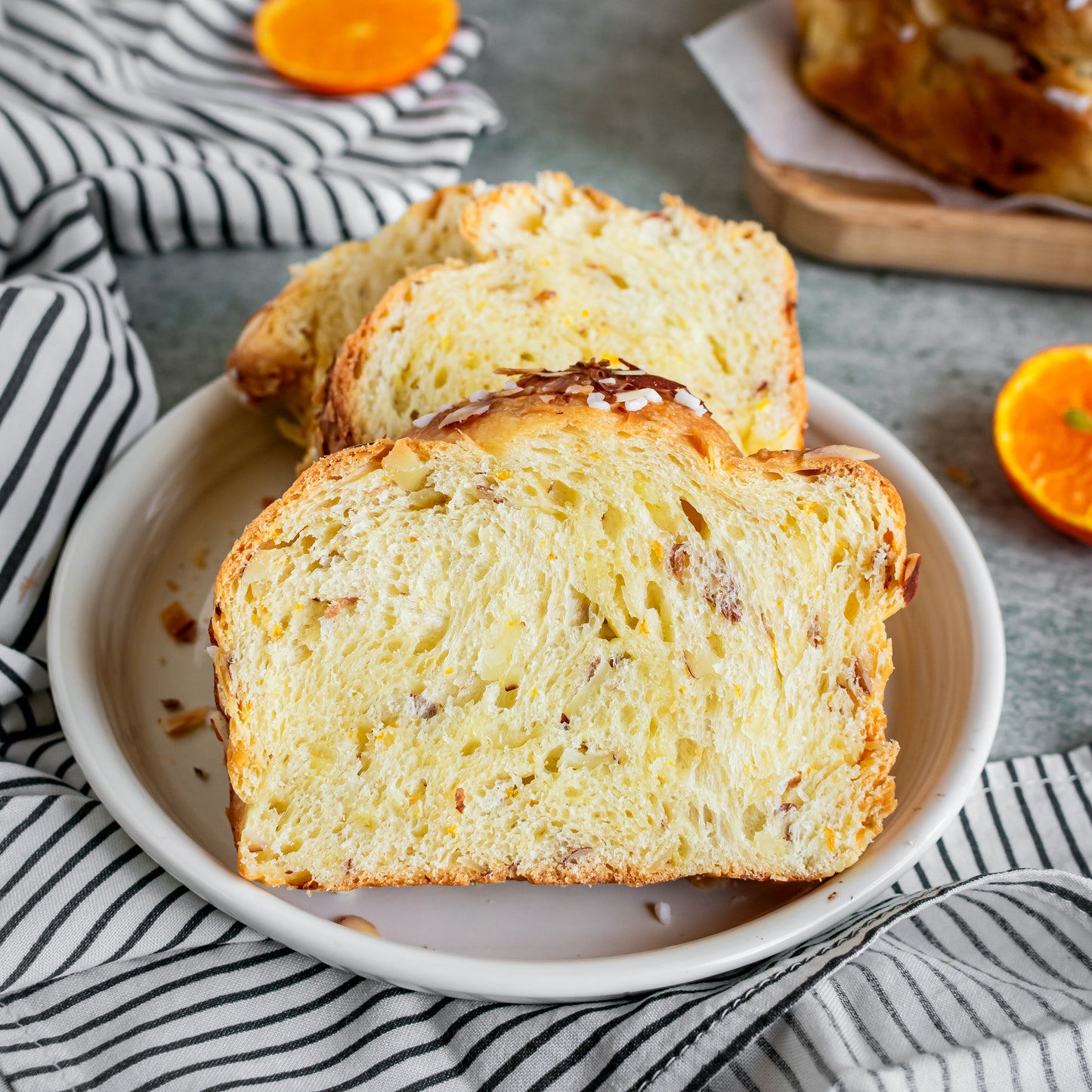Almond and orange easter bread