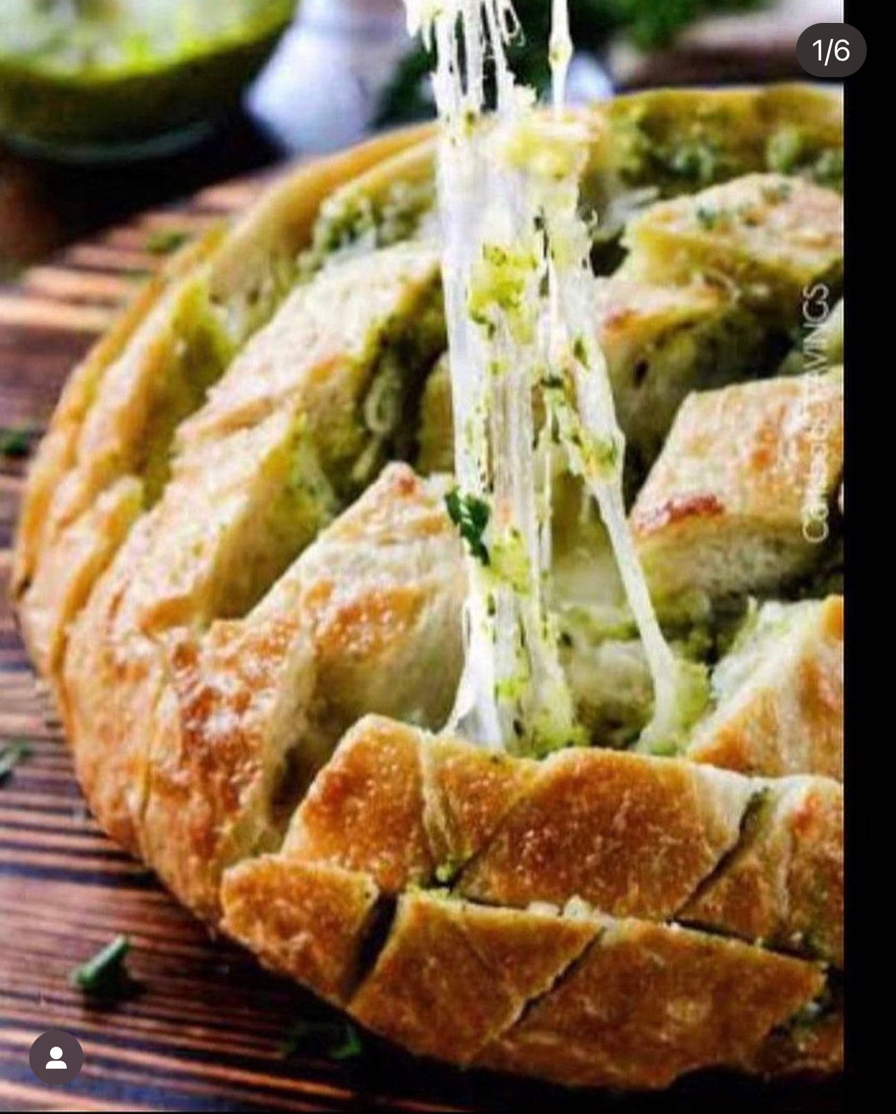 Pesto cheese pull apart