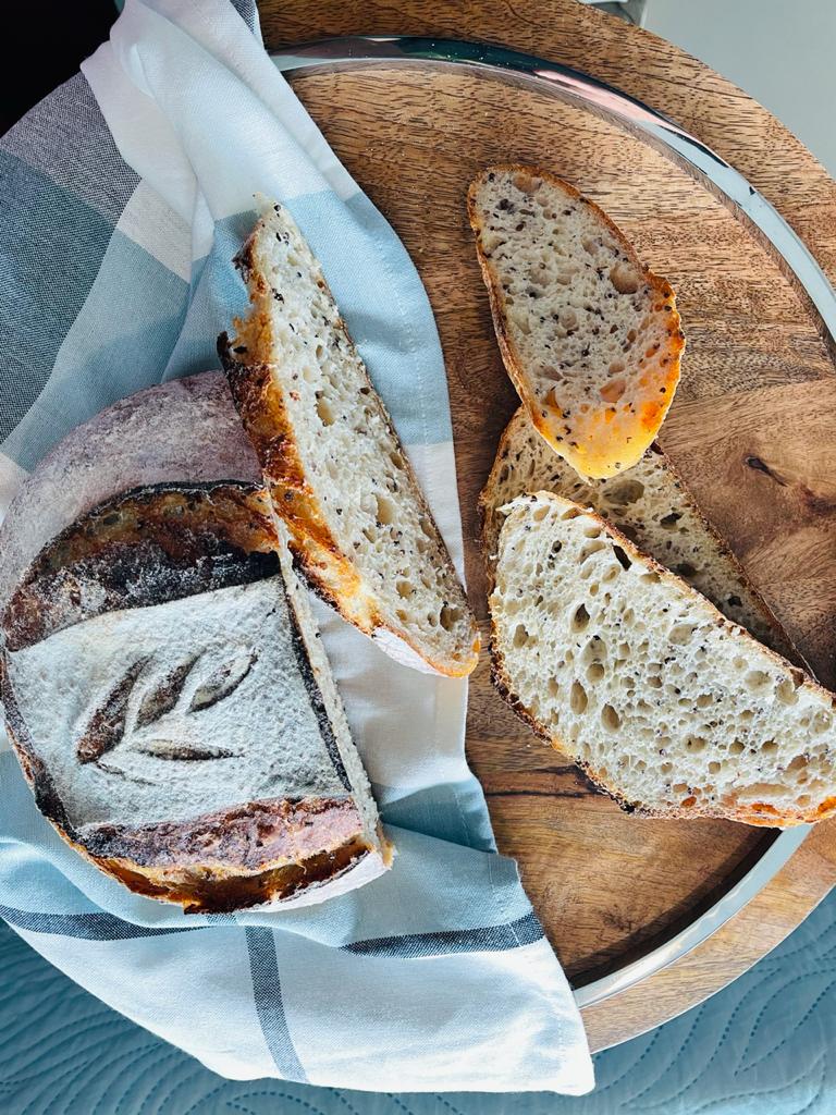 Quinoa & whole grain sourdough pan india