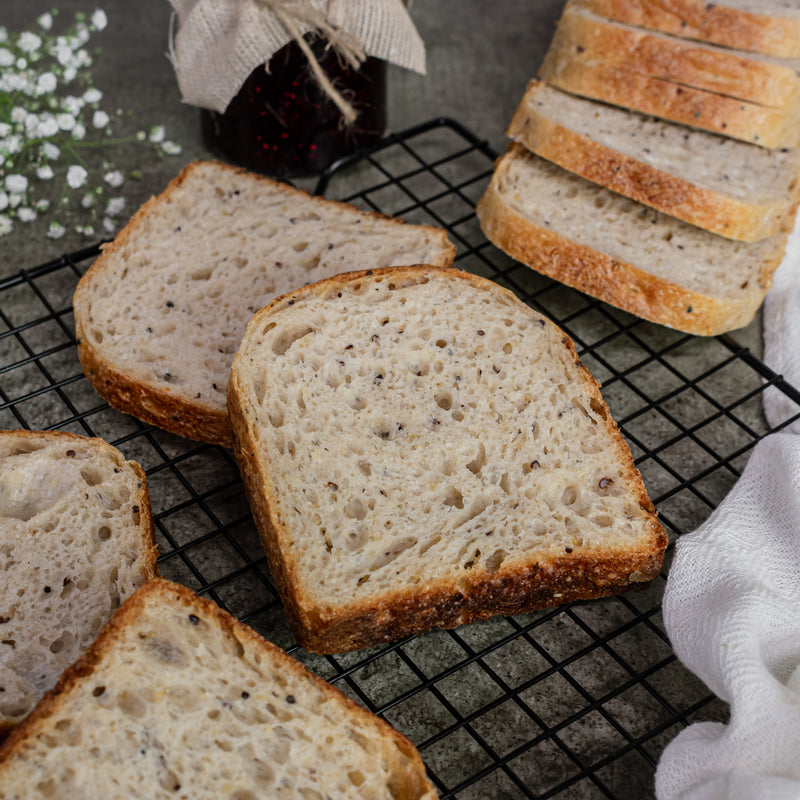 Quinoa whole grain sandwich loaf by Weirdough