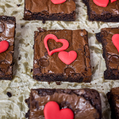 Red Heart Brownies – Fudgy Chocolate Brownies (Box of 6)